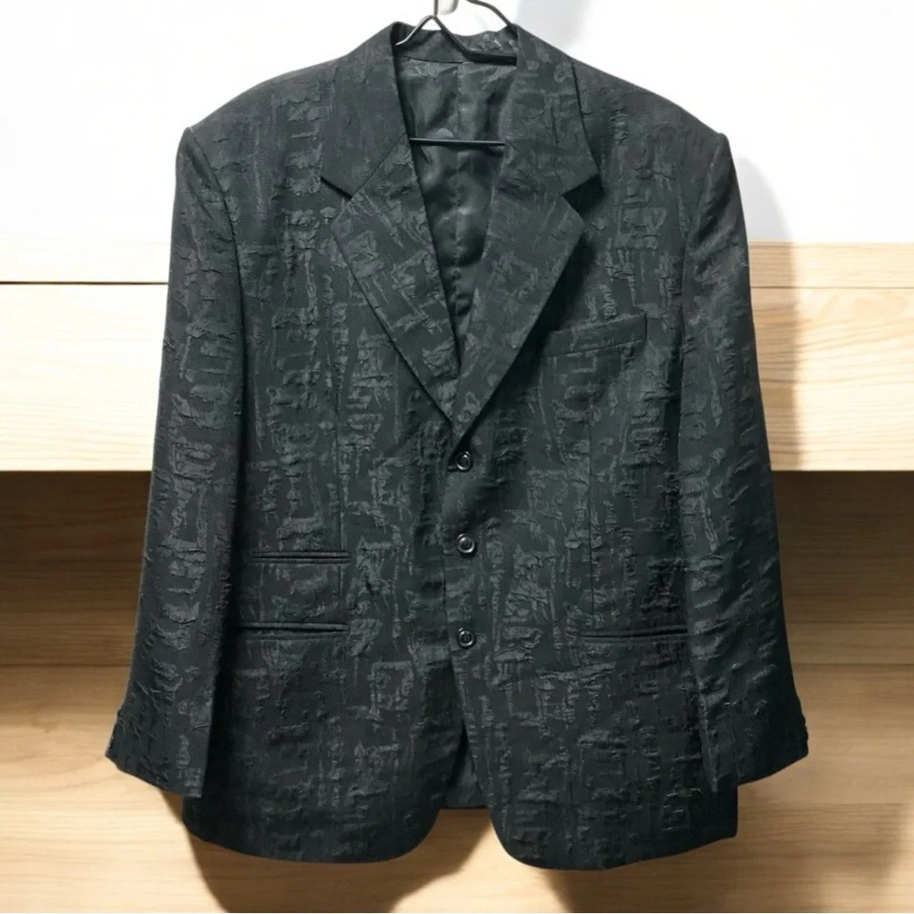 Elegant Black Textured Men's Blazer